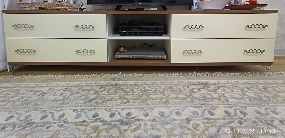 Продам стенку ТВ тумба ,шкафы