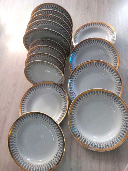 Сервиз за хранене ретро/винтидж чинии