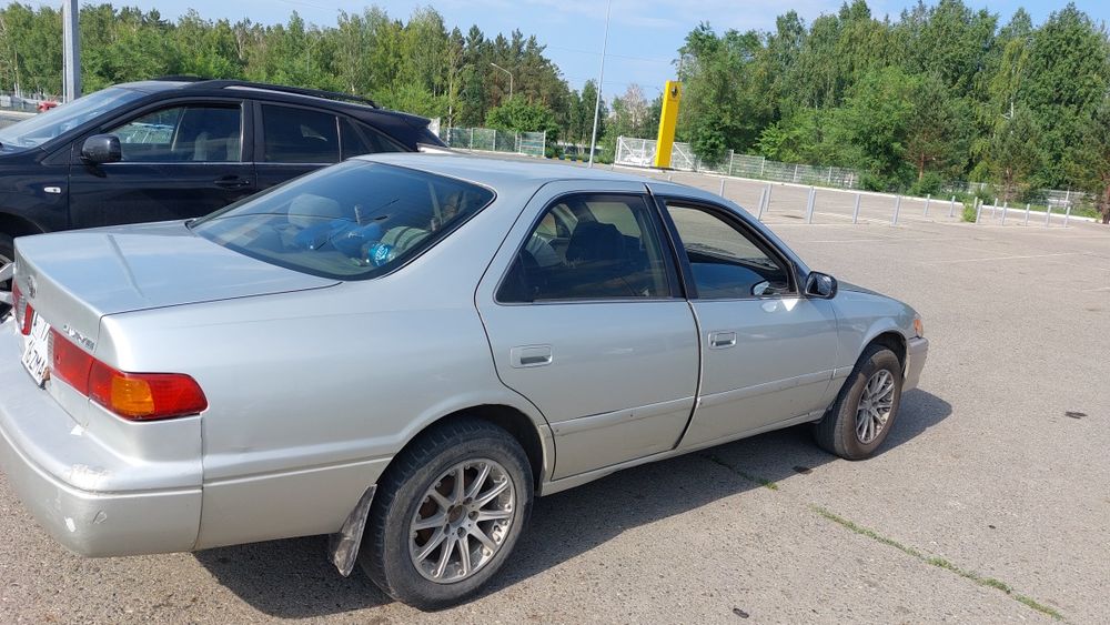 Тайота камри 25 продам