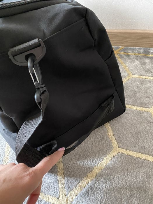 Сак , чанта за пътуване