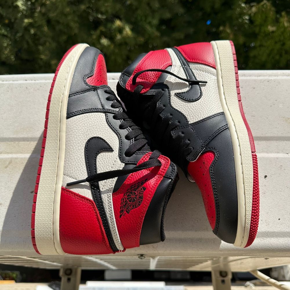 Air Jordan Retro 1 High Bred Toe