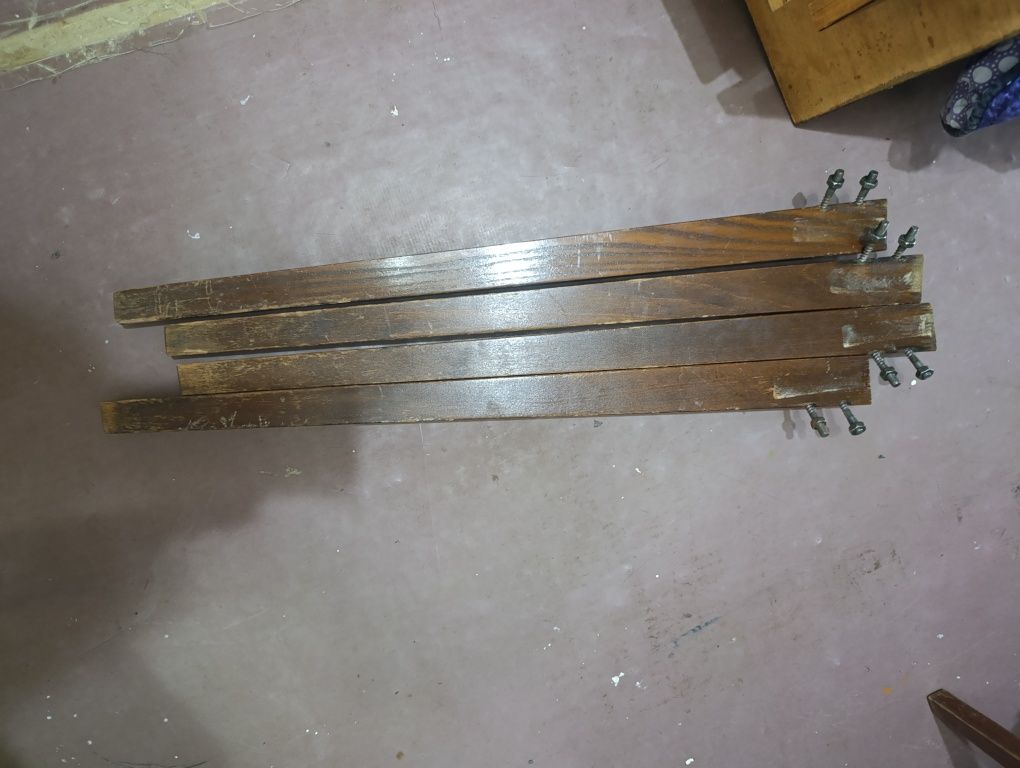 Стол лакированный раздвижной