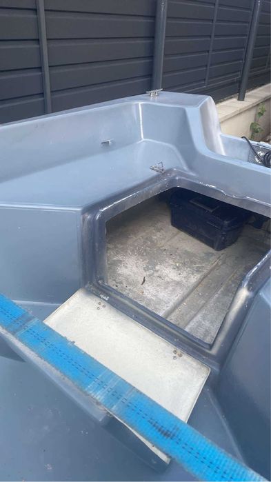 Barca fibra sticla