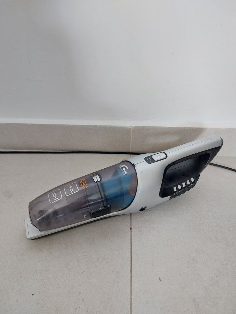 Aspirator Philips fără fir