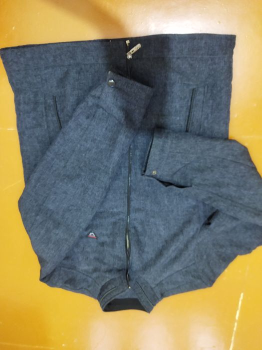 Мужская куртка качественная, тёплая и удобная.