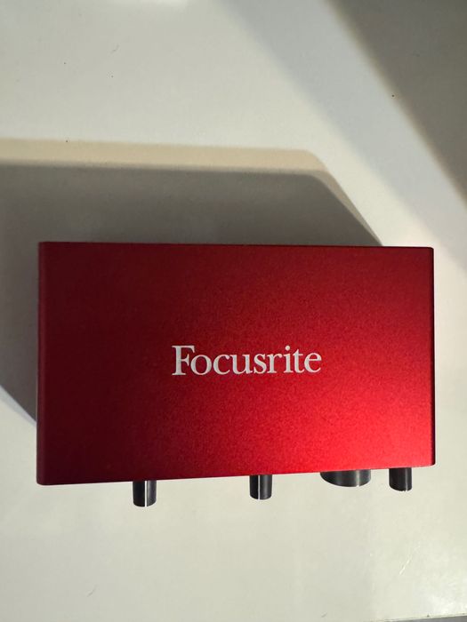 Focusrite Scarlett 4i4 (3rd Gen) – stare nouă, studio
