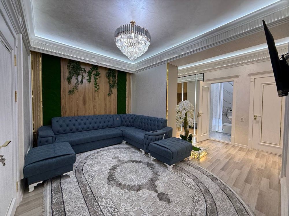 Продается 4 ком. Квартира площадью 100 кв.м. По ул. Шота Руставели