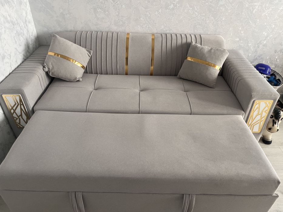 Диван-раскладной. Состояние пушка.