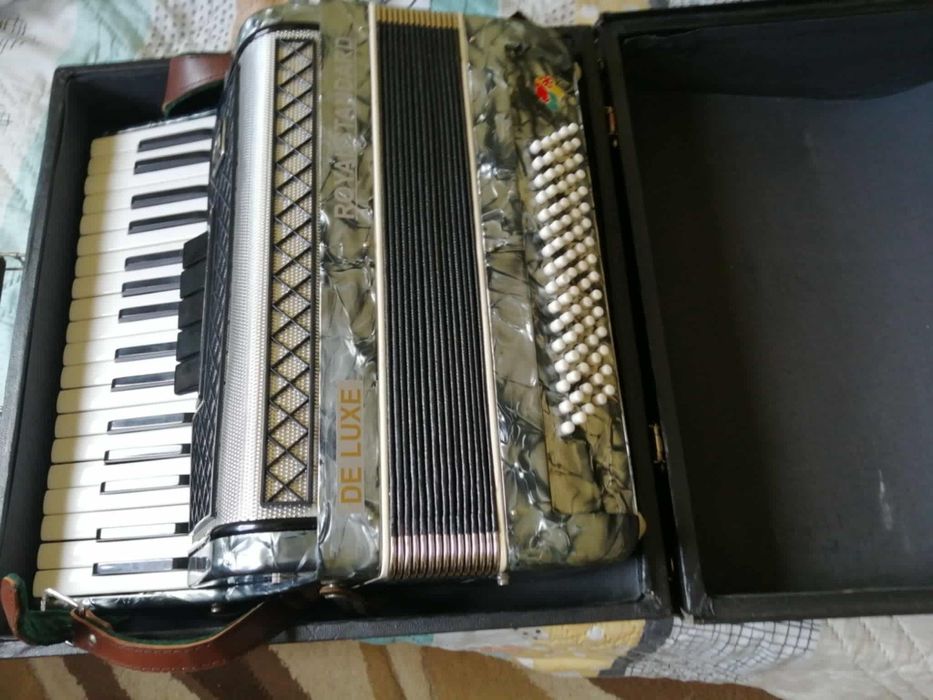 Акордеон Royal Standard