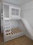 TRANSPORT GRATUIT.Pat etajat cu spatiu pt joaca sau saltea.Cod 2805