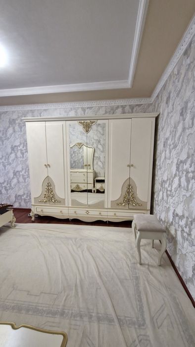 Spalniy mebel sotiladi