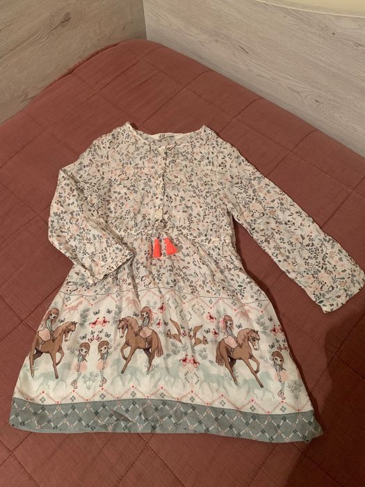 Рокля   H&M  с дълъг ръкав