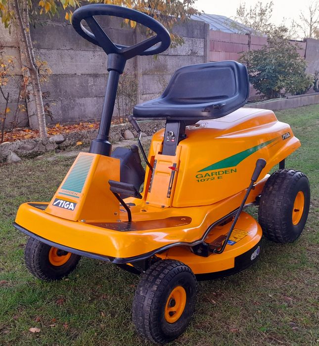 Tractoras tuns iarba STIGA 1072E Brigs&Stratton 10,5HP 72CM
