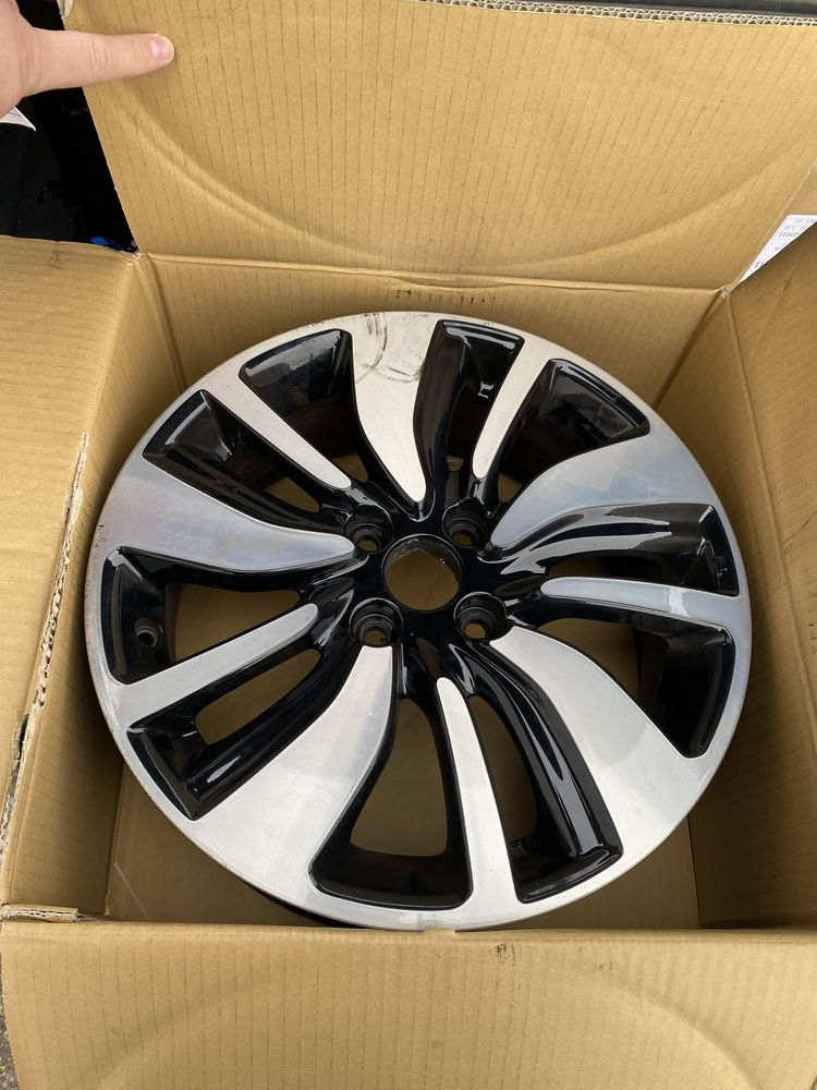 Doua jante Suzuki Swift 16 x 6j Diamond cut alloy wheel 4321052RG1QC8