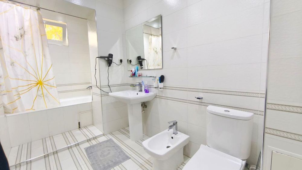 Ц-1 Продается 4 комнатная квартира ремонт ул.Садык Азимова кафе Studio