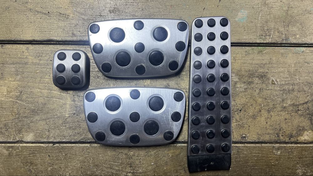 Накладки на педали Мерседес