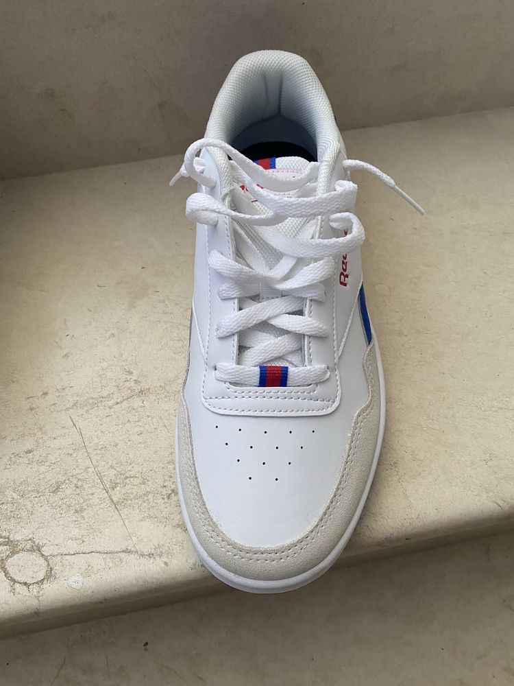 Маратонки Reebok номер 42.5 нови неизползвани