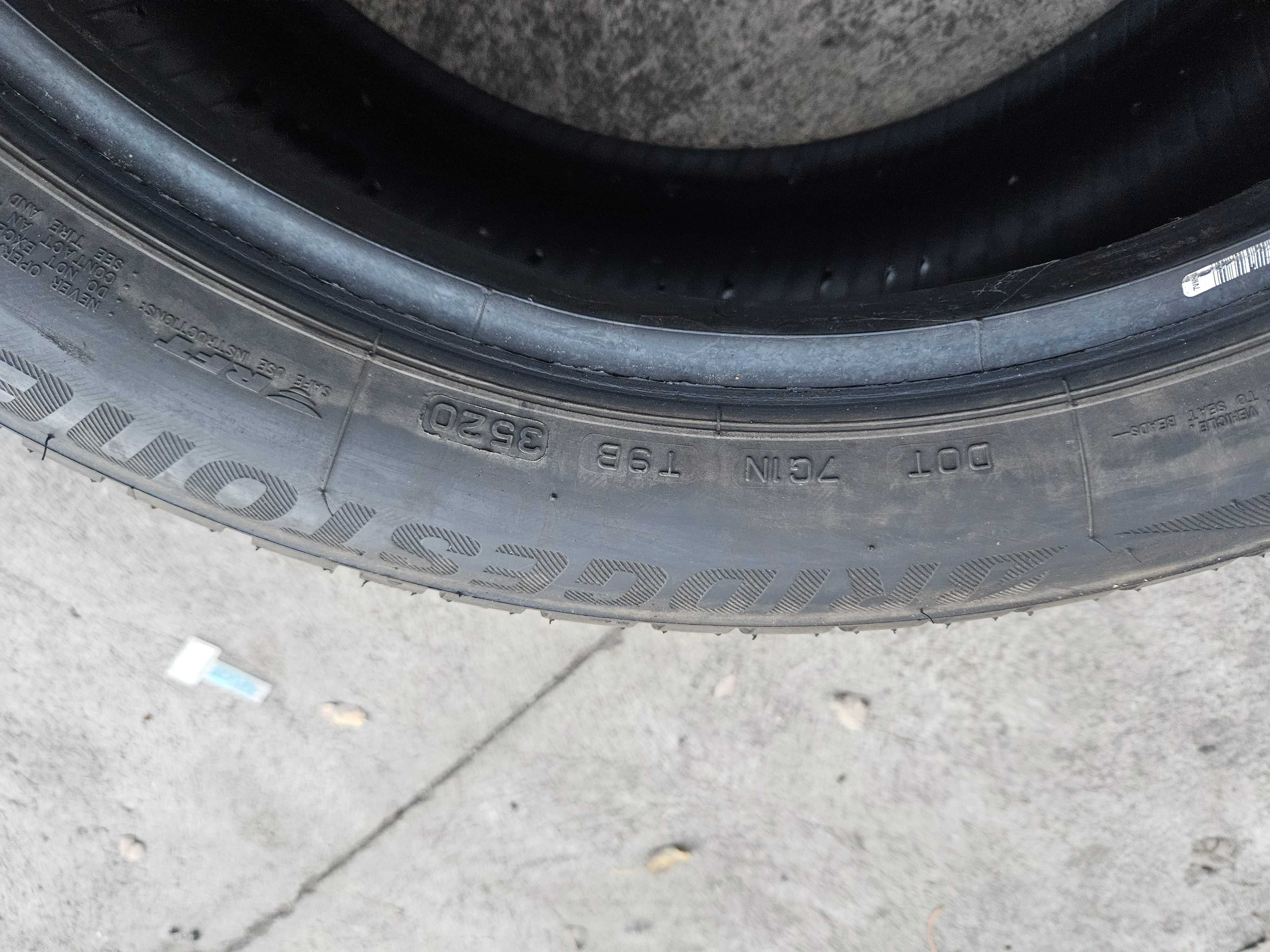 Зимни гуми Bridgestone 225/50 R18 в добро състояние.