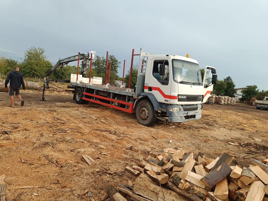 Camion Daf cu macara forestiera