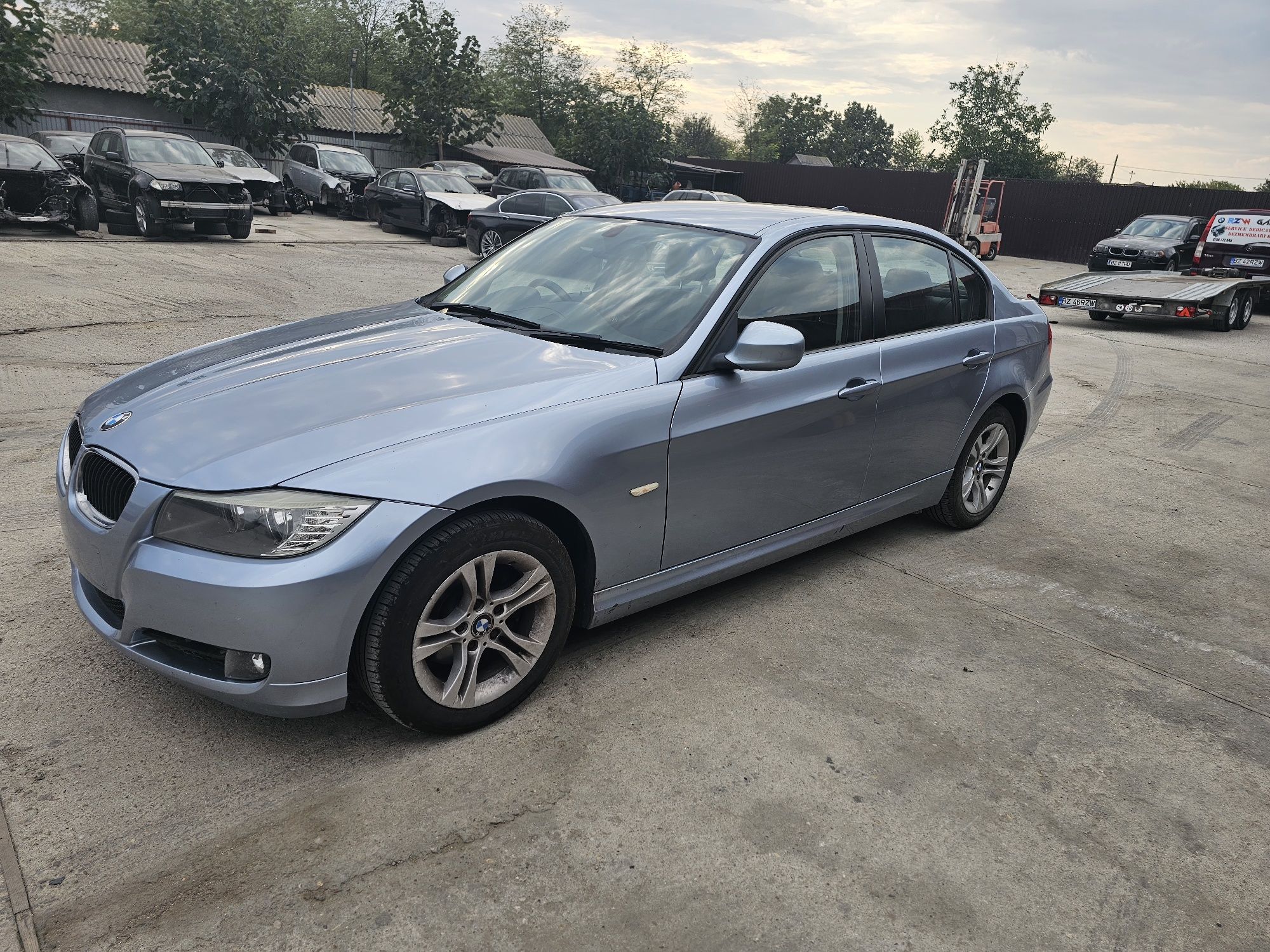 Piese bmw e90 facelift  316D 2011