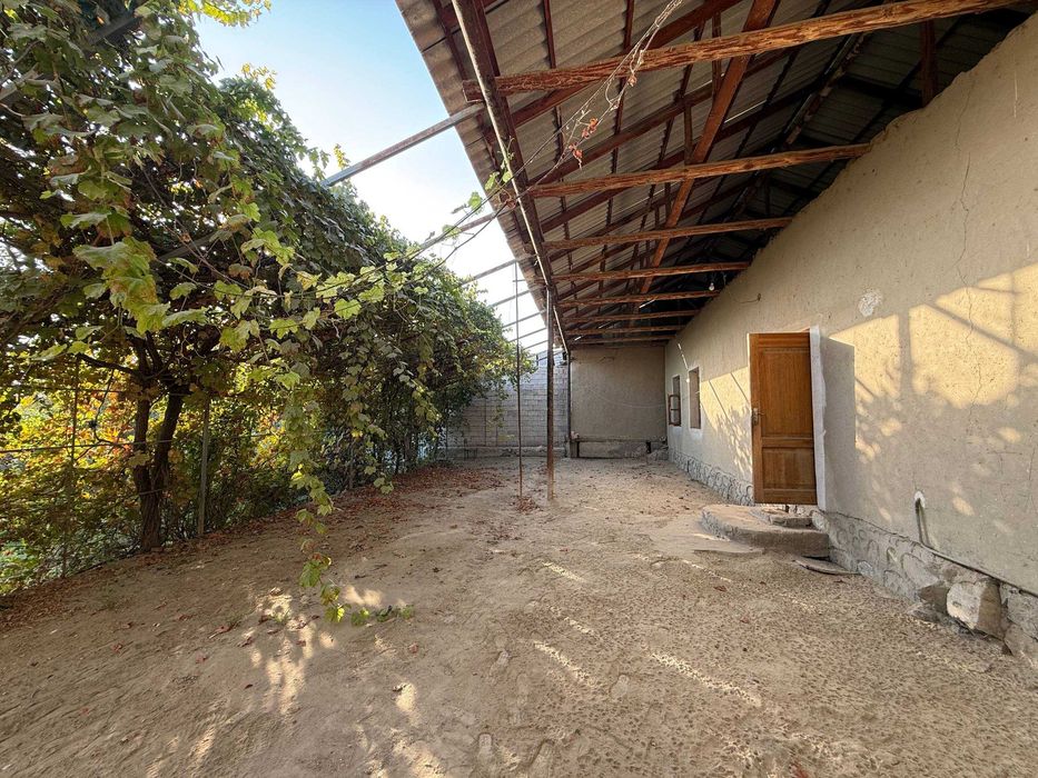 Buxoroda TAYYOR 12 Sotiqli hovli sotiladi