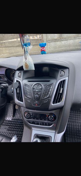 Ford focus 2013 .