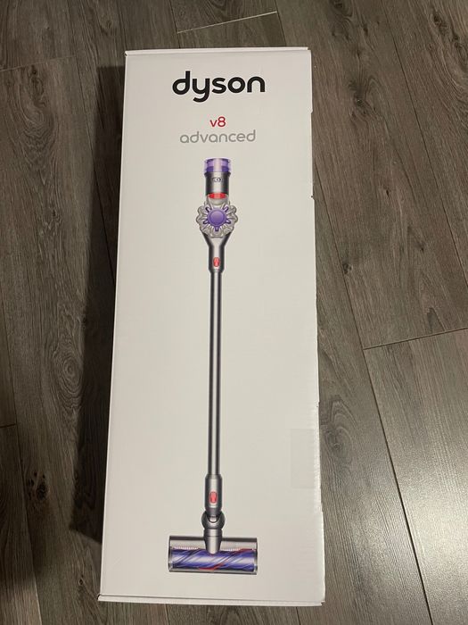 Dyson v8 advanced