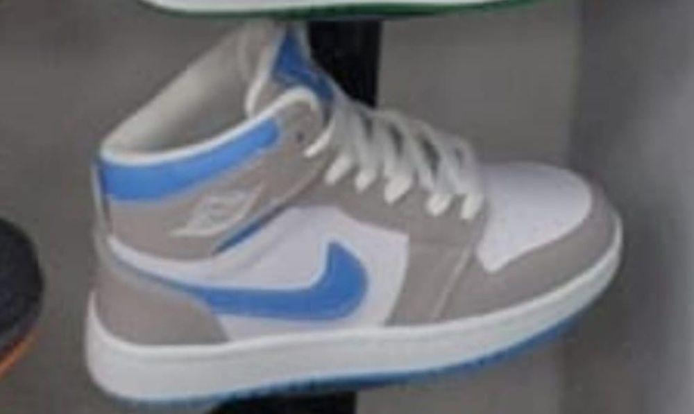 Lichidare stoc!Ghete jordan copii 31 si 32