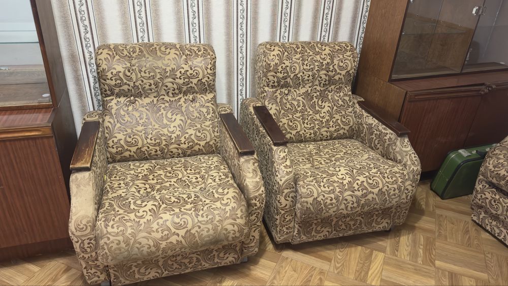 Диван два кресла