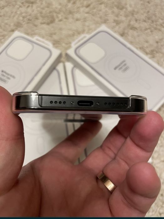 Husa / Carcasa iPhone 14 Pro 15 Pro, 14 Pro Max, 15 Pro Max 16 Pro