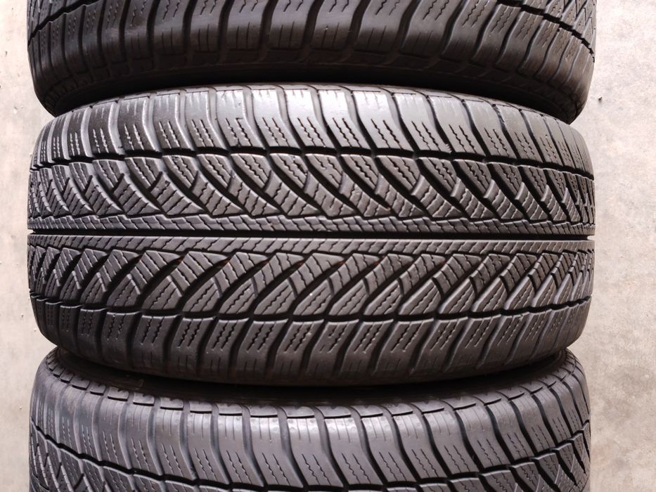 Goodyear 245 45 R18 100V M+S XL RFT ®* Anvelope Cauciucuri allseason