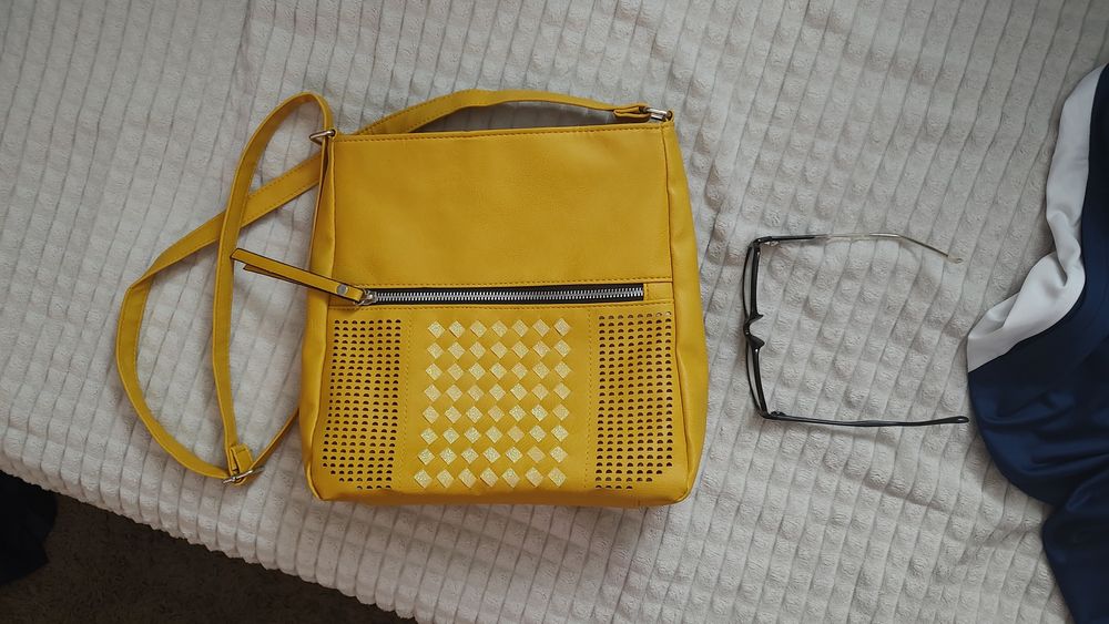 Geanta galbena de umar