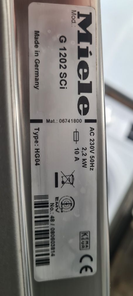 Съдомиялна за вграждане 45см  MIELE  1202 SCi