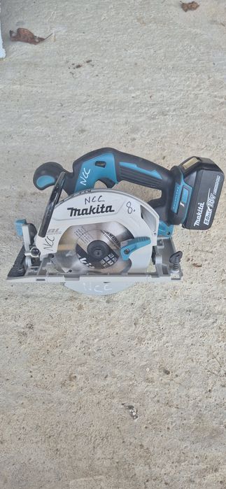 Circular Makita DHS680