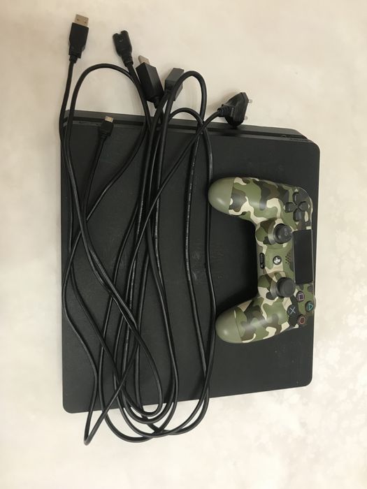 пс 4 слим,прошитая и почти идеал