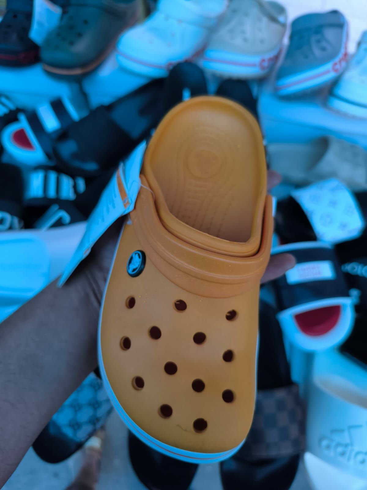 Crocs calitate superioara..mai multe culori în poze