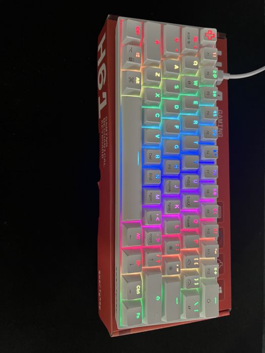 Tastatura mecanica QwertyKey H61 Noua