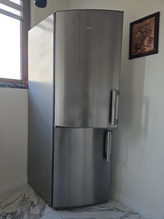 Хладилник с фризер AEG