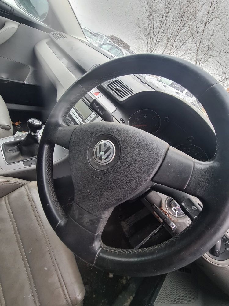 Volan vw golf,passat in 3 spite complect cu airbag