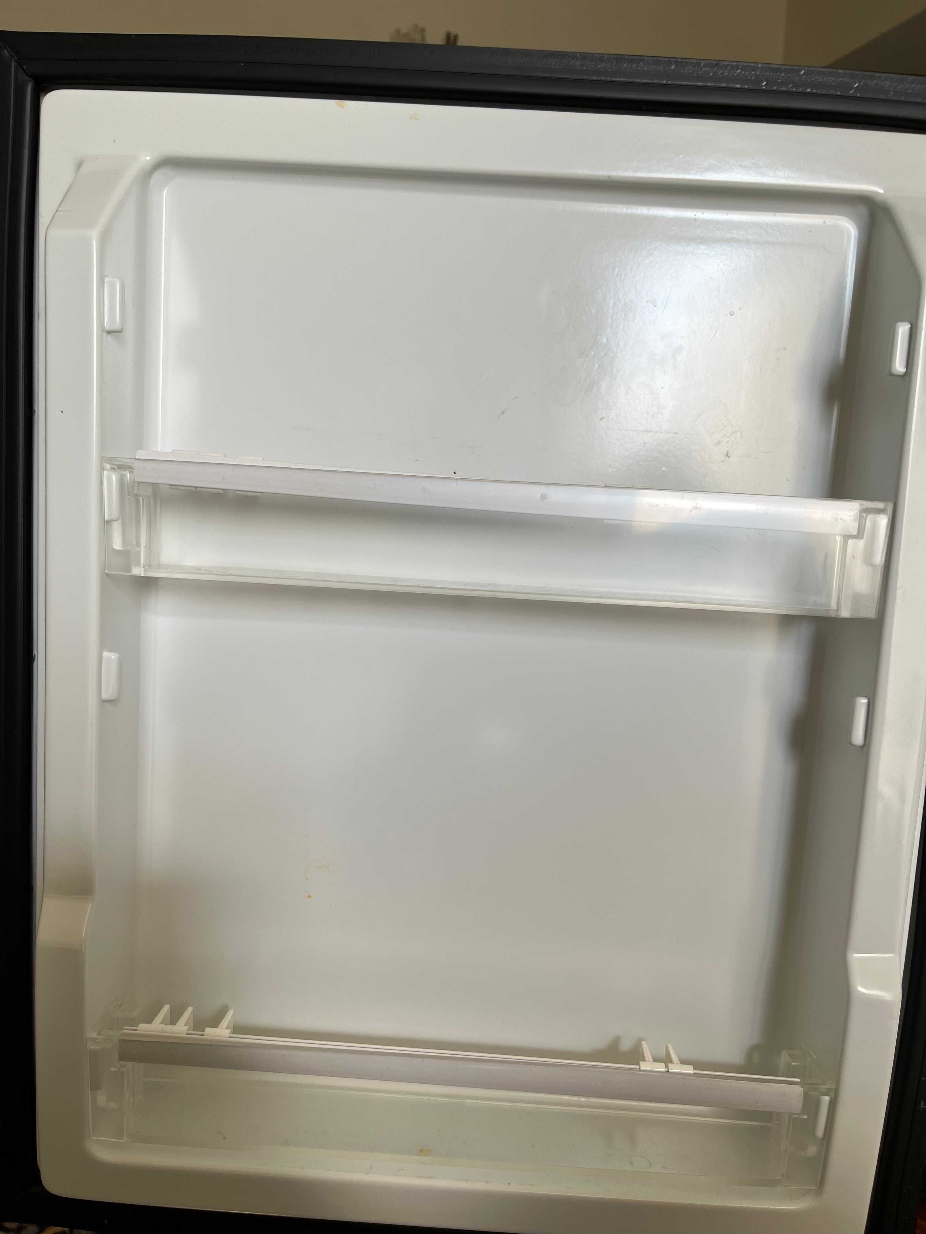 Minibar silentios marca Omnitec