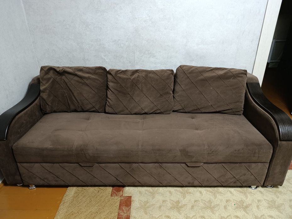 Продам диван в отличном состоянии