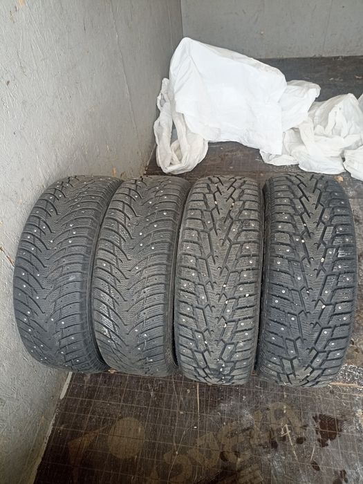 Зимние шины на 215,60,16