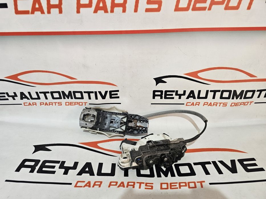 Broasca usa dreapta fata Skoda Octavia 3 cod 5E2837016