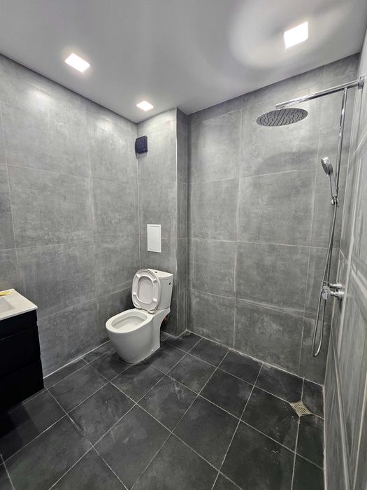 Продава се Тристаен апартамент в Пловдив, Остромила - 80 кв.м за 1988 €/кв.м - Снимка #4