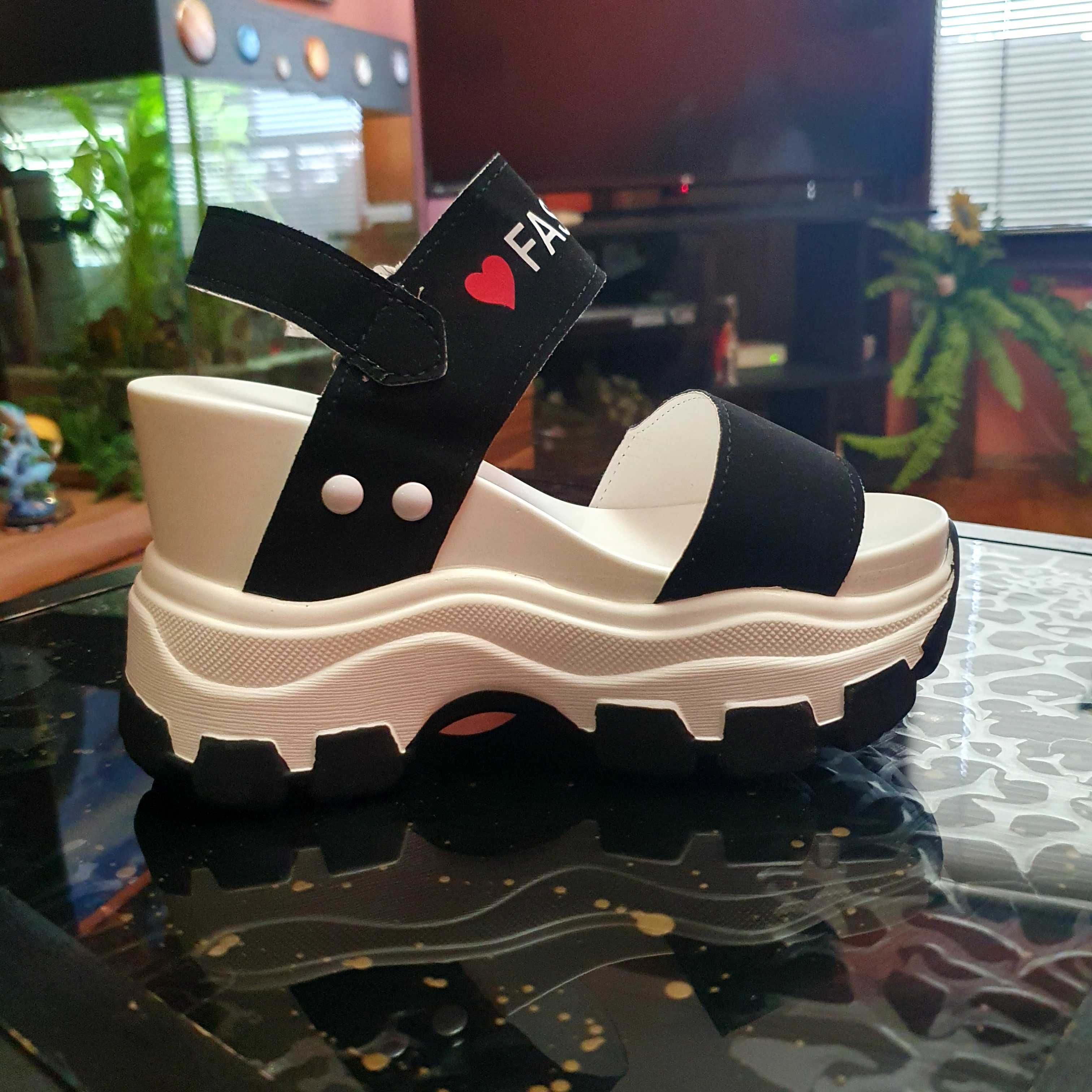 Женски сандали fashion