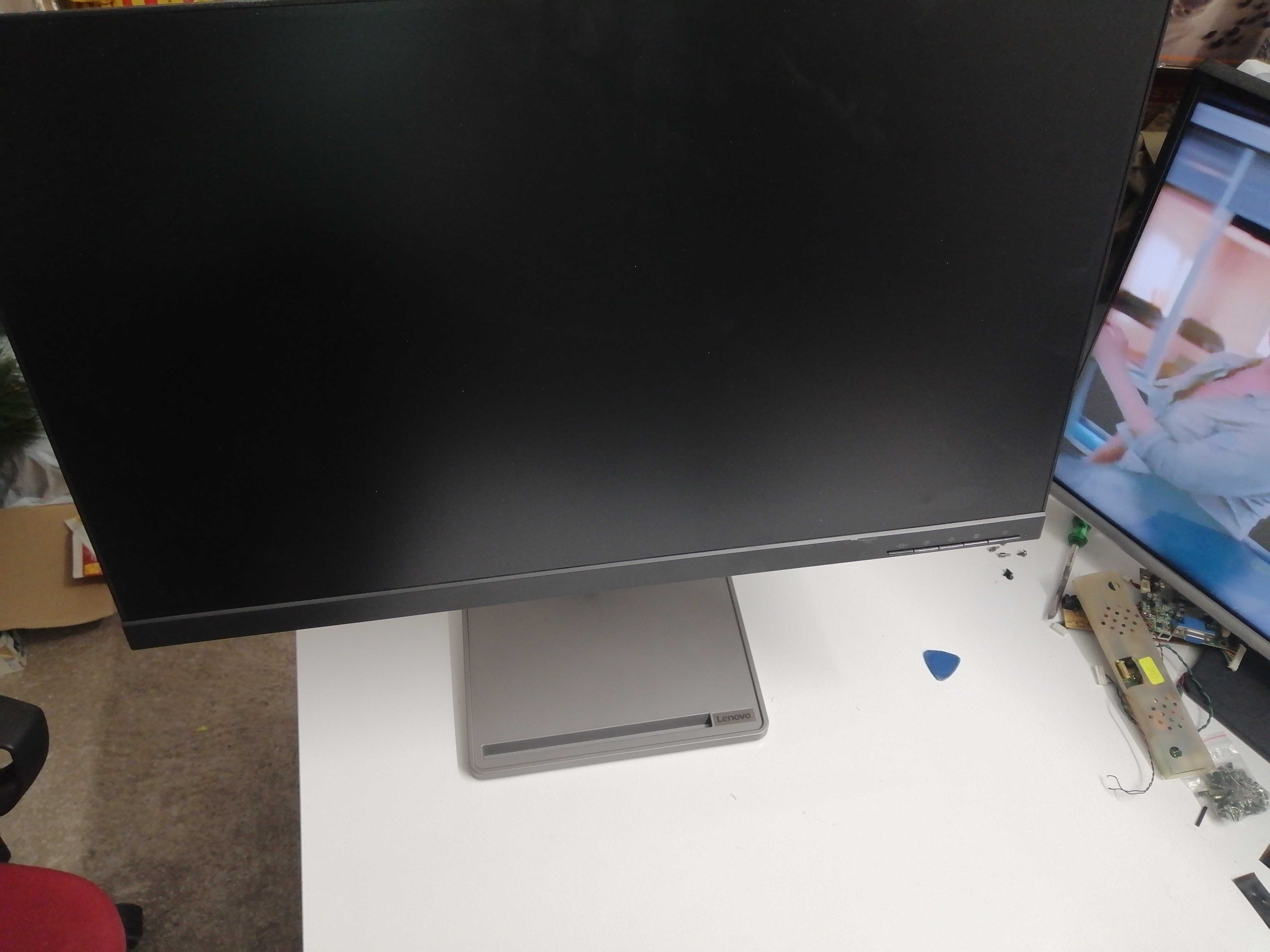 Монитори за части Eizo flexscan  2450 и Lenovo L27M - 30