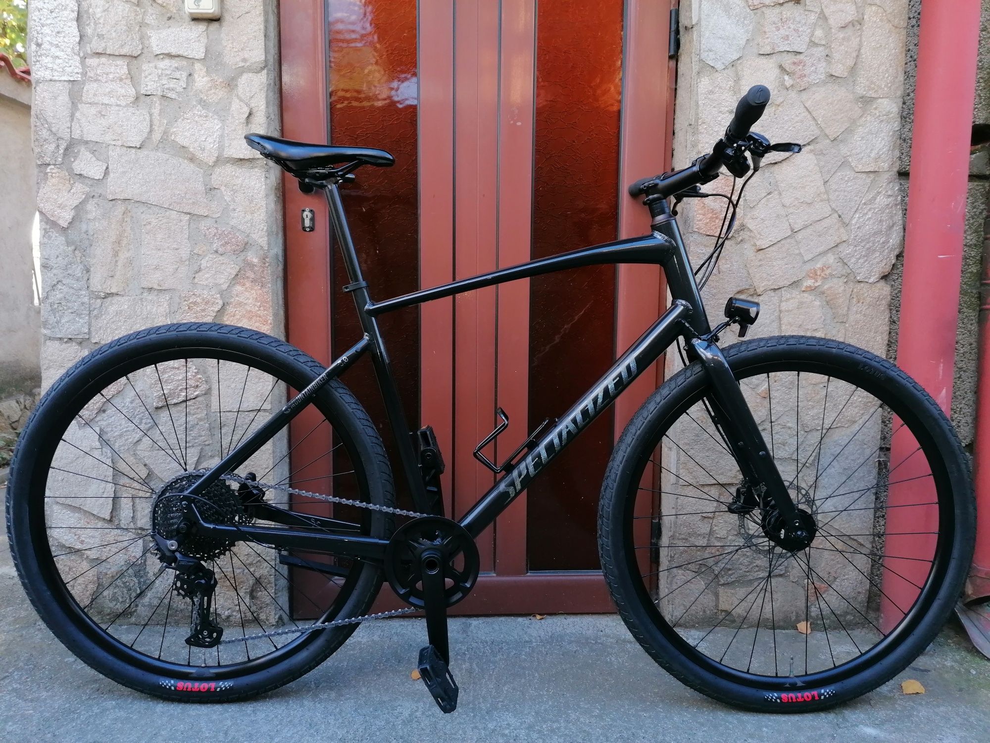 Specialized Sirrus Хибрид 28 цола Deore 1*11