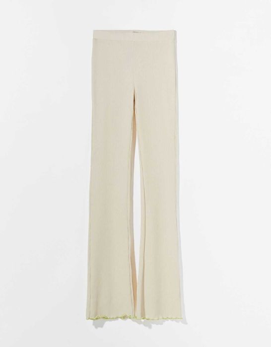 Pantaloni tricot evazati cu talie inalta si tiv incretit Bershka