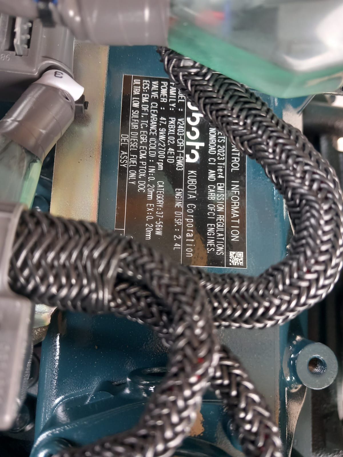 Motor Kubota V2403-CR-T-EW03