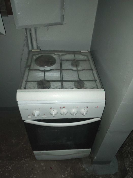 Плита газовая. С духовкой